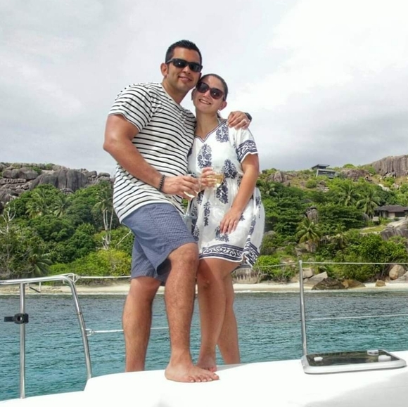 MEET YOUR POSHER, EUNICE - Picture 2 of 5